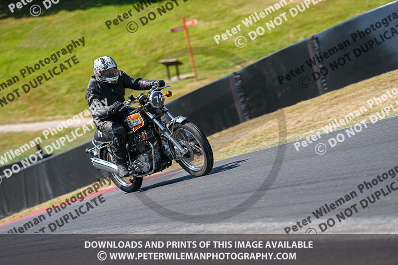cadwell park;cadwell park photographs;cadwell trackday photographs;enduro digital images;event digital images;eventdigitalimages;peter wileman photography;racing digital images;trackday digital images;trackday photos